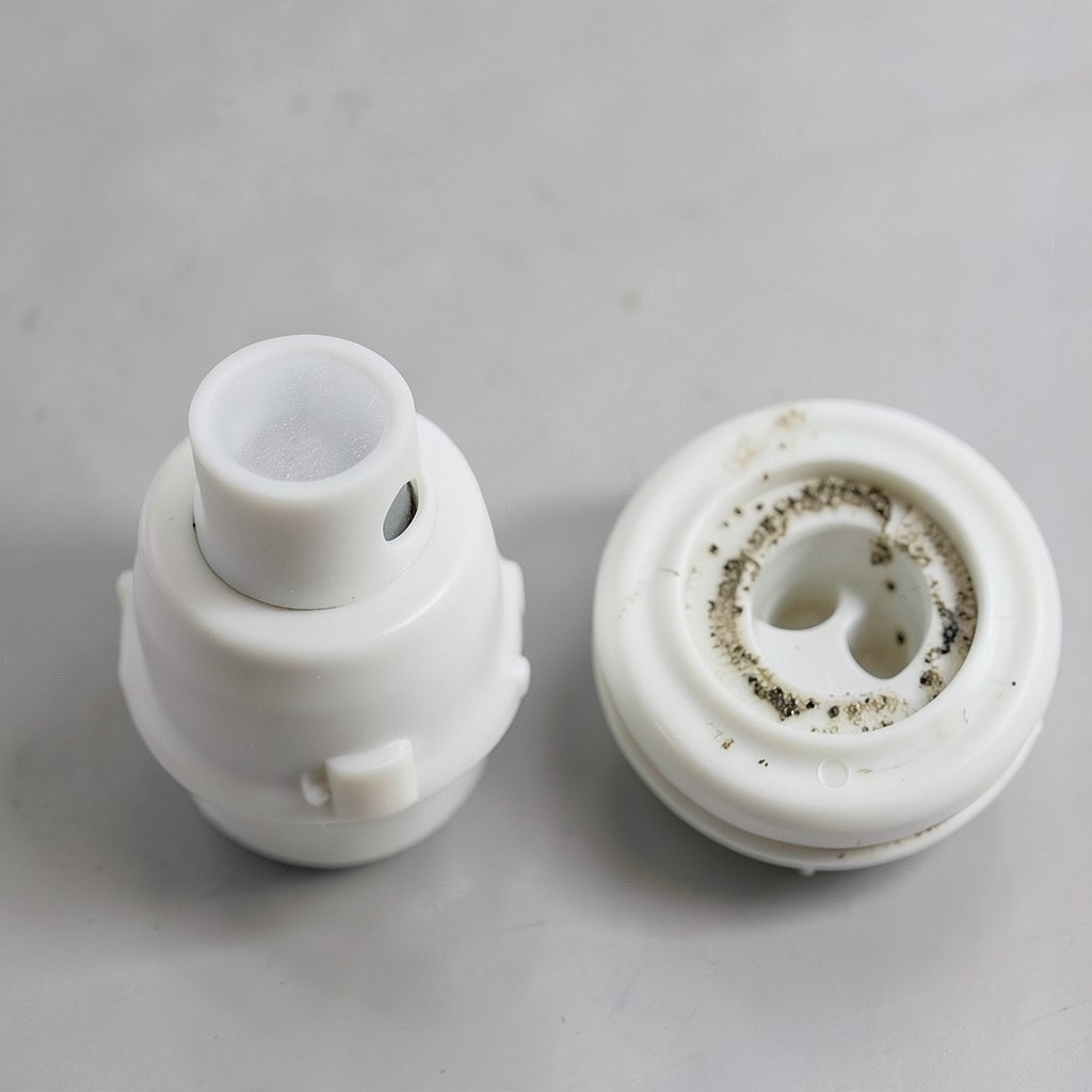 Reference photograph: Pressure Balance Valve (A shower valve that automatically adjusts the hot/cold ratio to maintain tempera).
